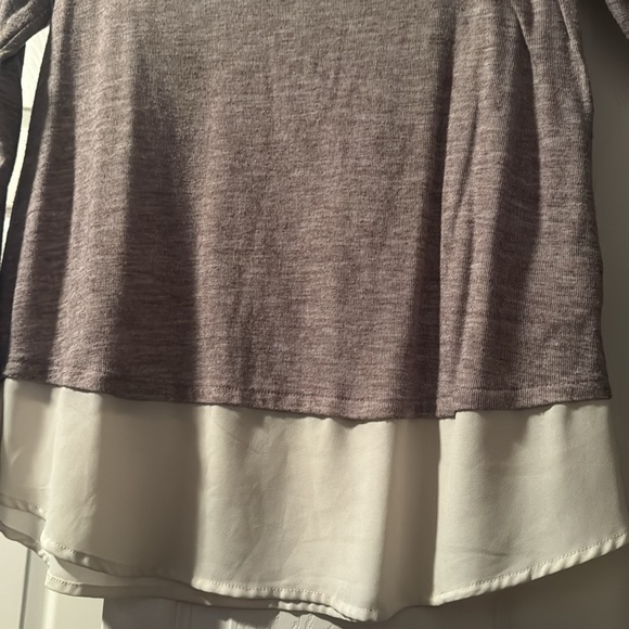 Old navy tan sweater - Picture 2 of 3